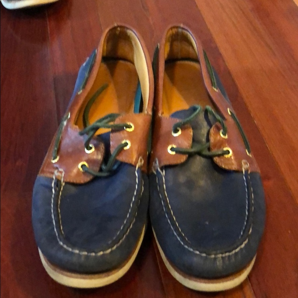 Sperry topsiders
